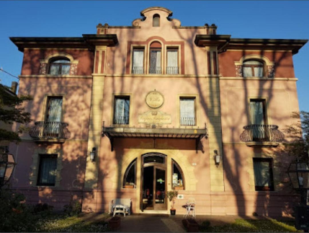 Hotel Villa Regina Margherita Ровиго Экстерьер фото