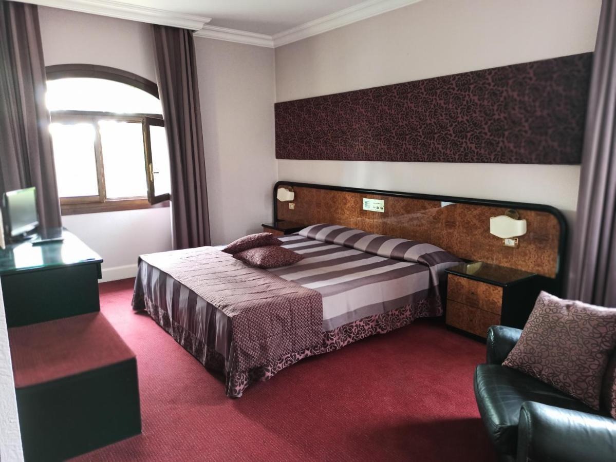 Hotel Villa Regina Margherita Ровиго Экстерьер фото