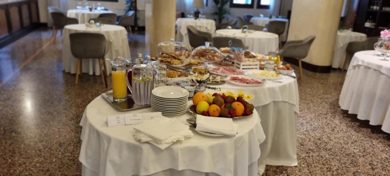 Hotel Villa Regina Margherita Ровиго Экстерьер фото