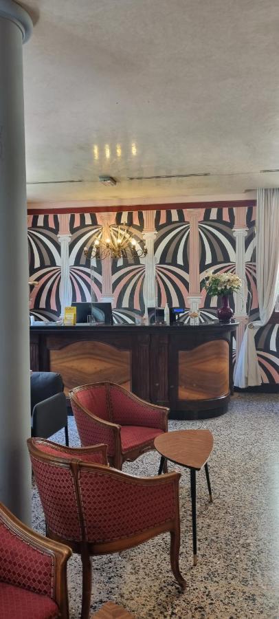 Hotel Villa Regina Margherita Ровиго Экстерьер фото